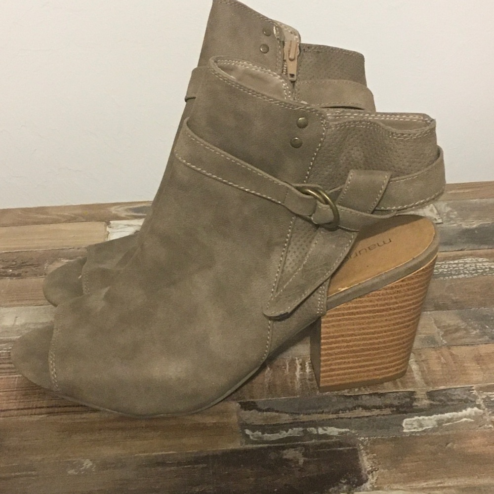 NWOT Peep Toe Bootie